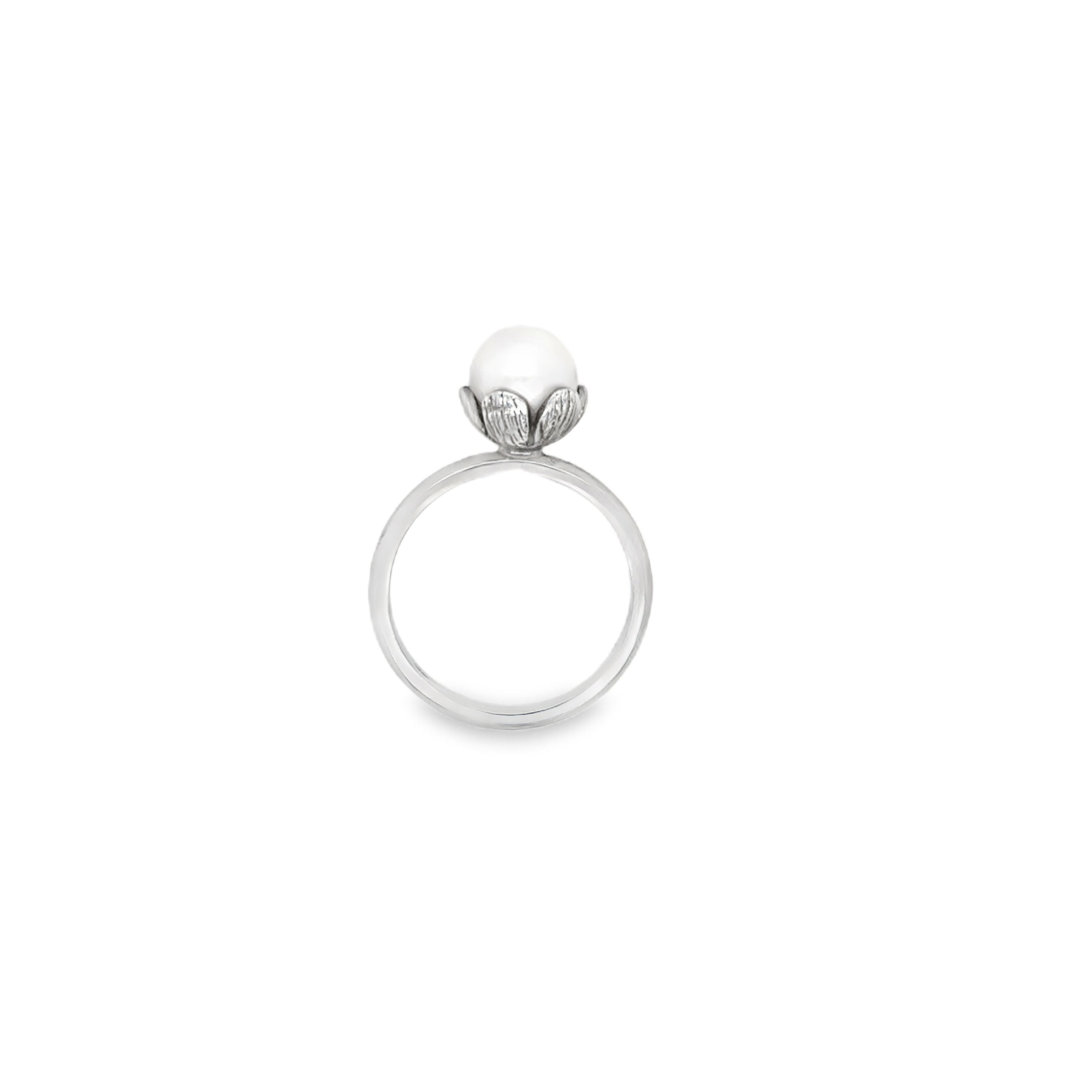 Freshwater white/cream Pearl Ring