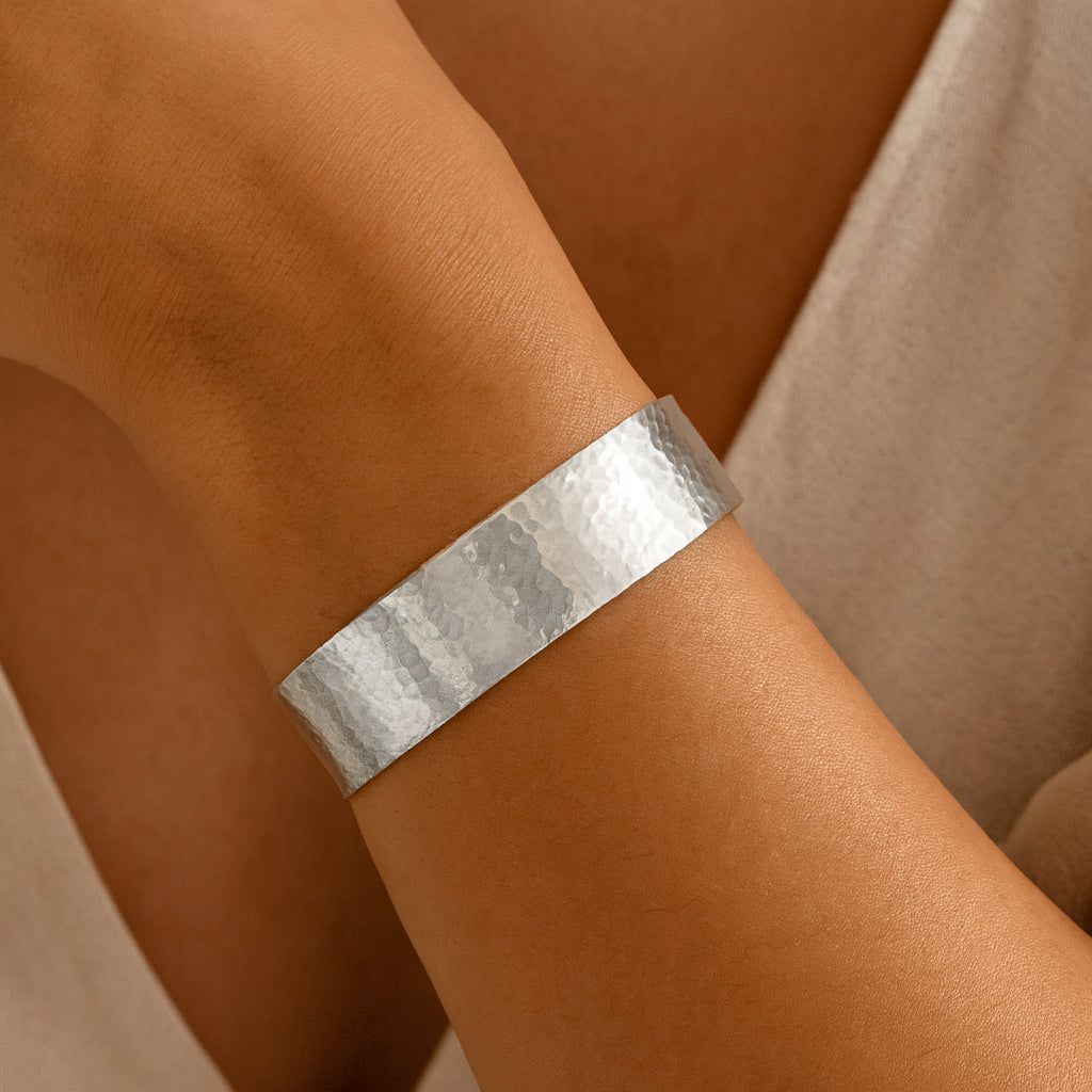 Wide polished silver bangle