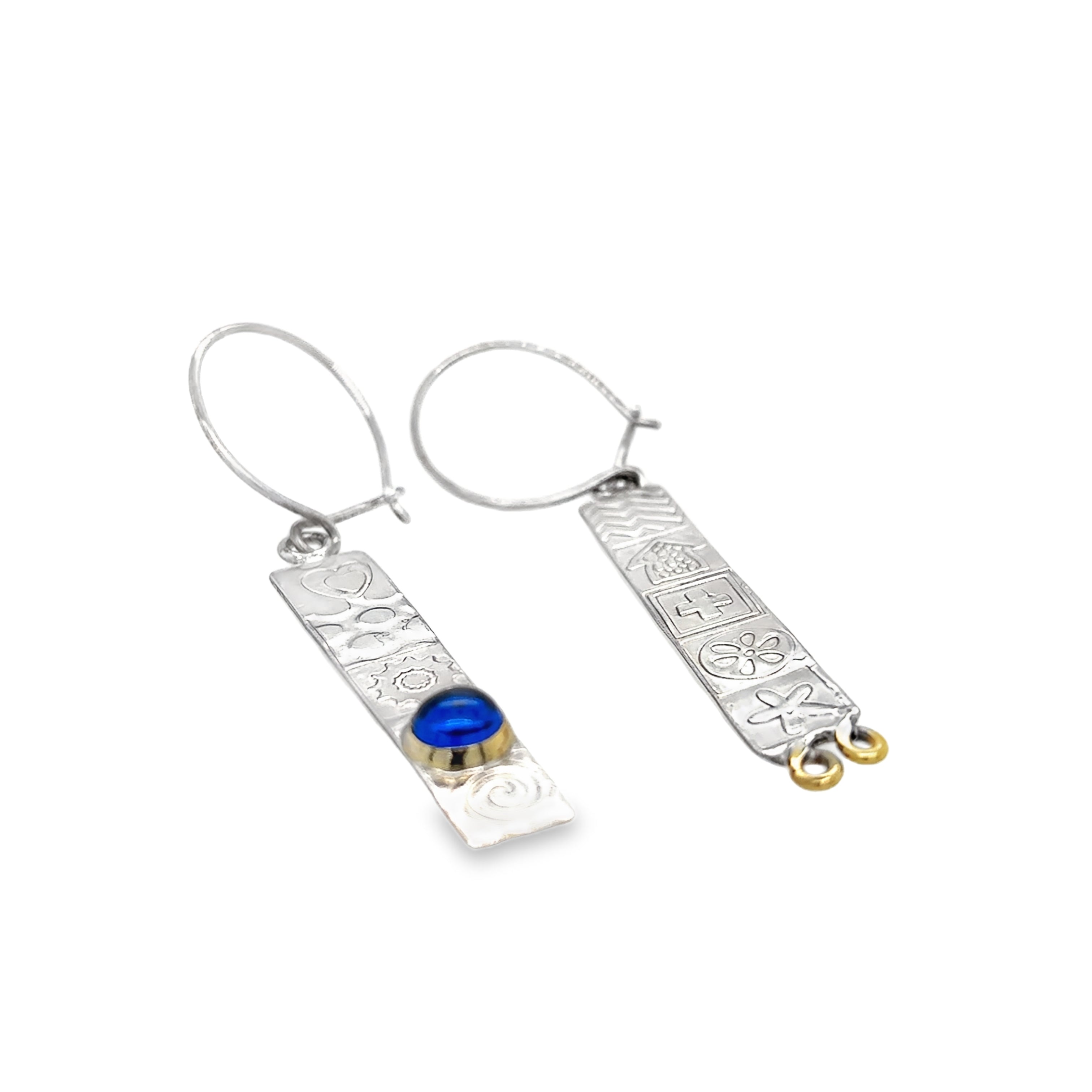 Long asymmetrical earrings
