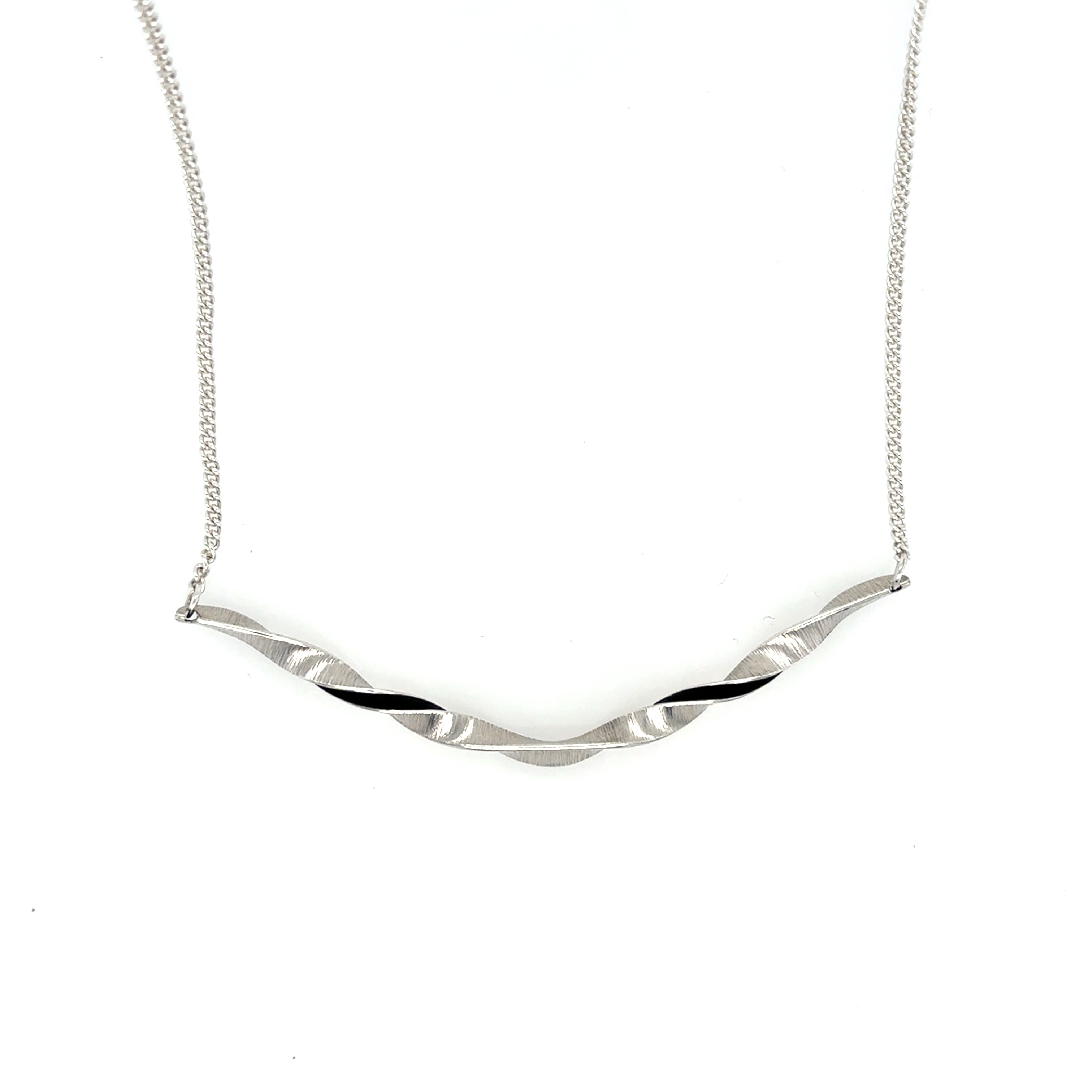 Willow Leaf Slimline Opposite Twist Necklace
