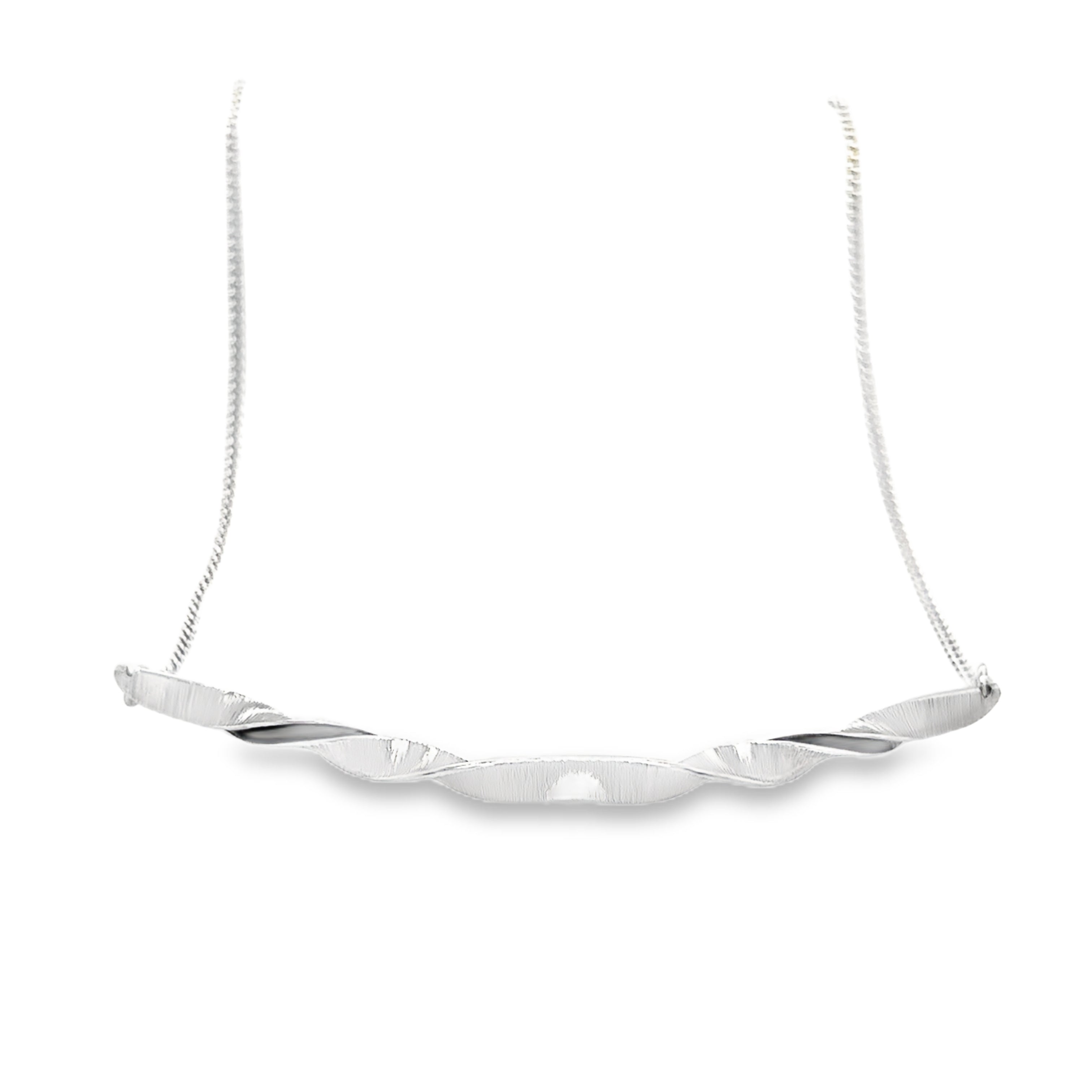 Willow Leaf Slimline Opposite Twist Necklace