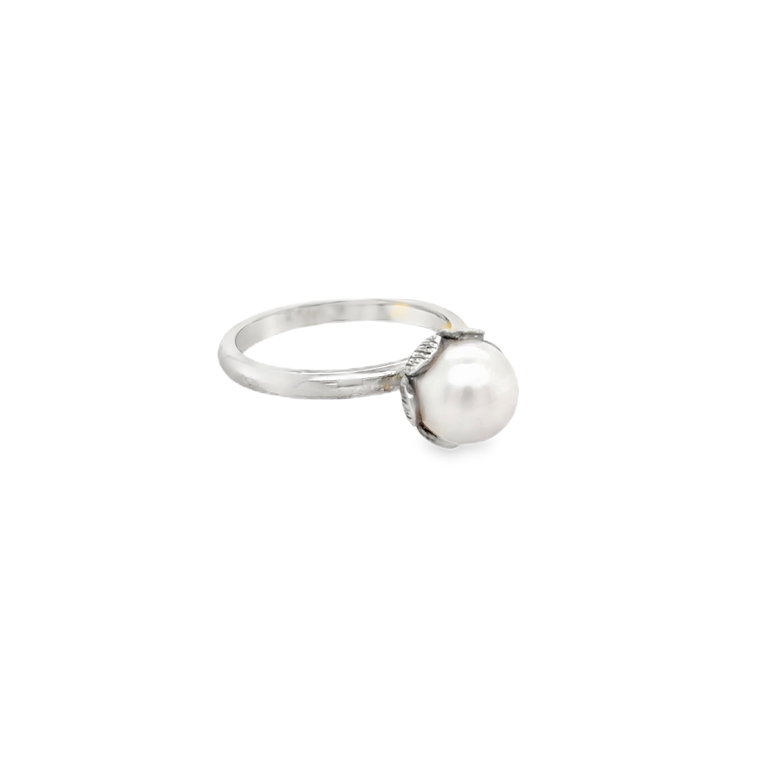 Freshwater white/cream Pearl Ring