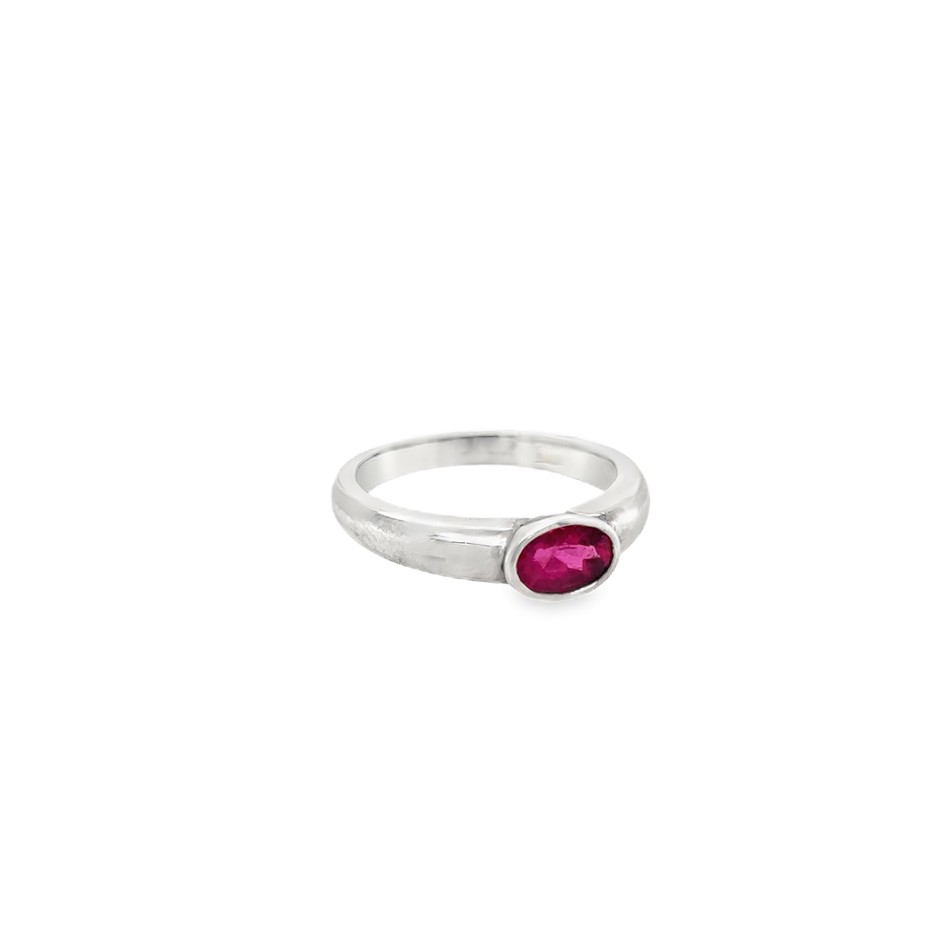 Pink oval Tourmaline side set facetted Ring