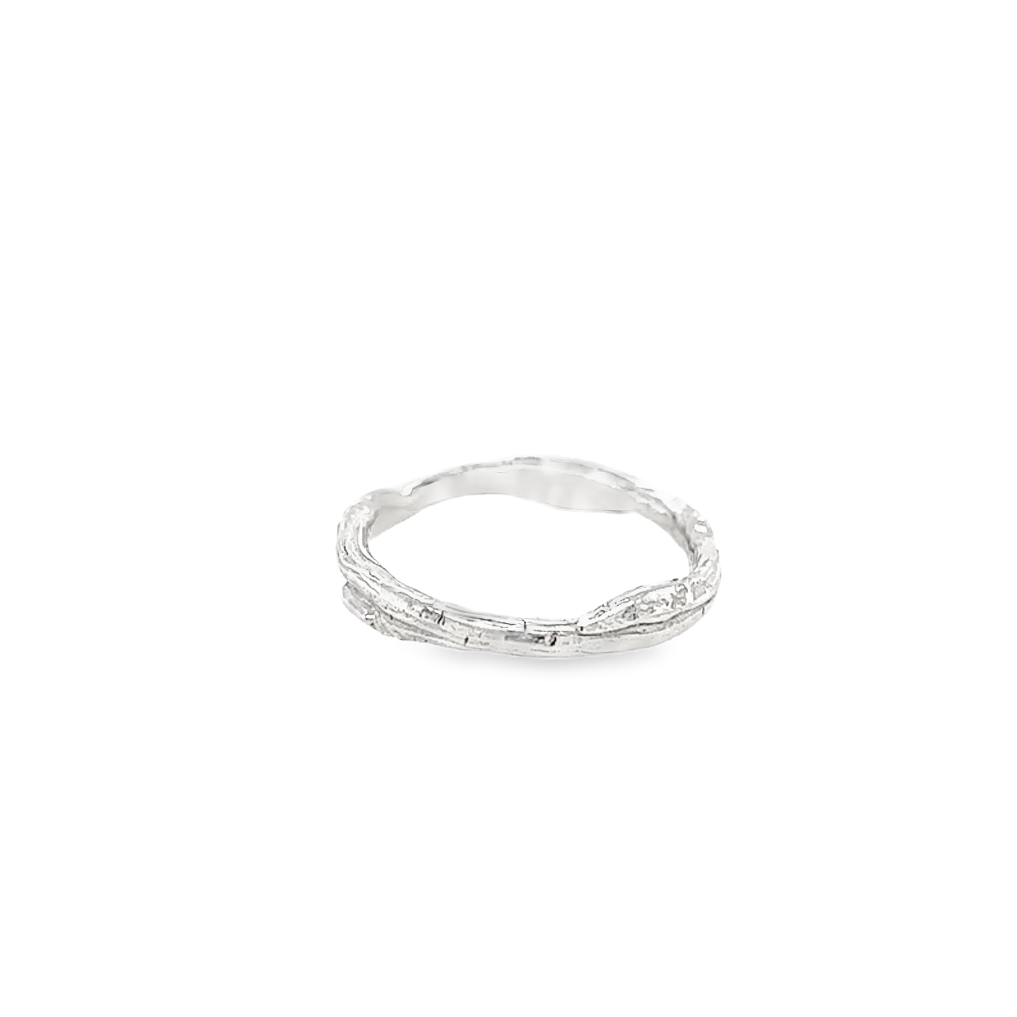 Single silver cast willow ring