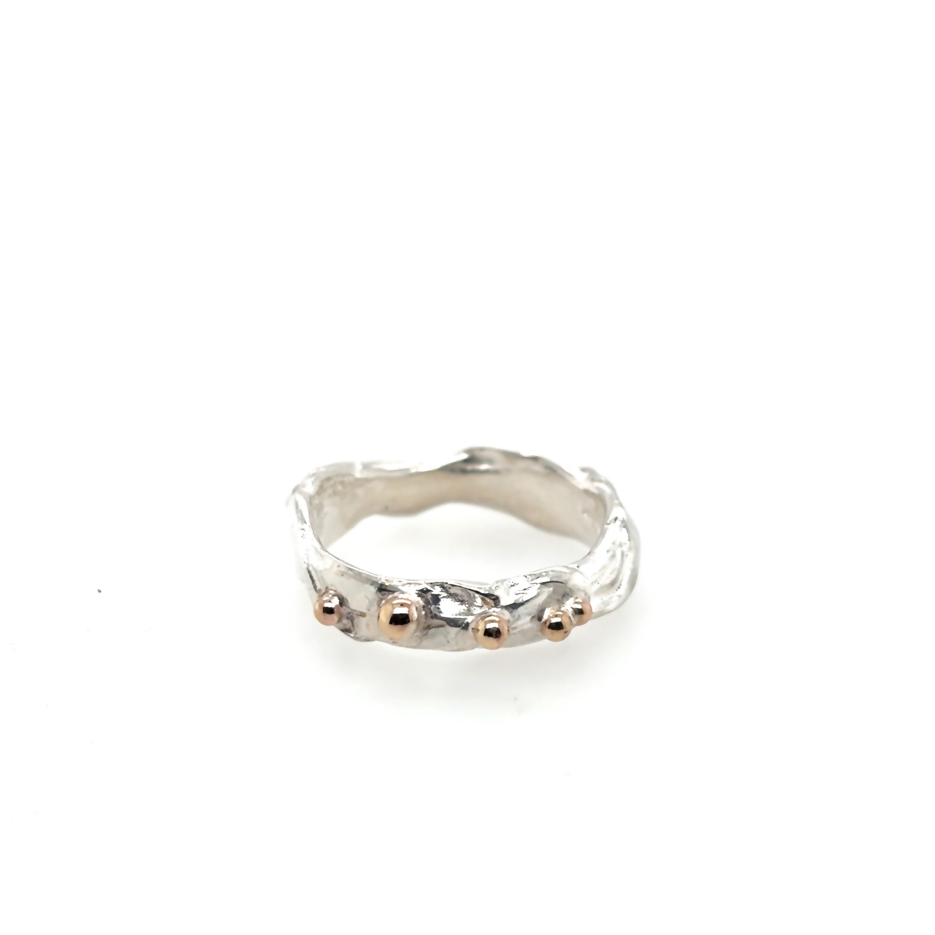 Wide ribbon silver ring
