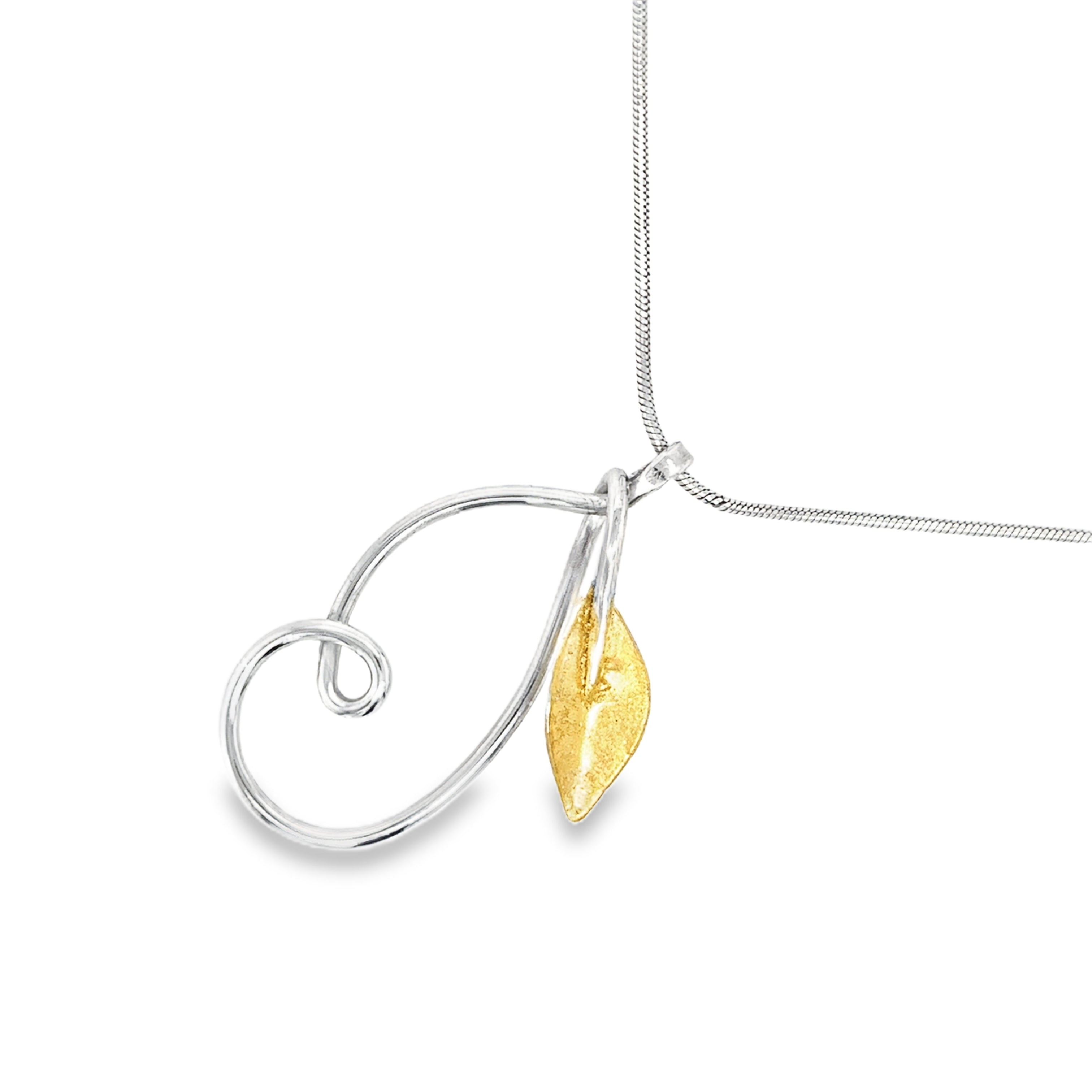 Botanics Loop leaf Necklace