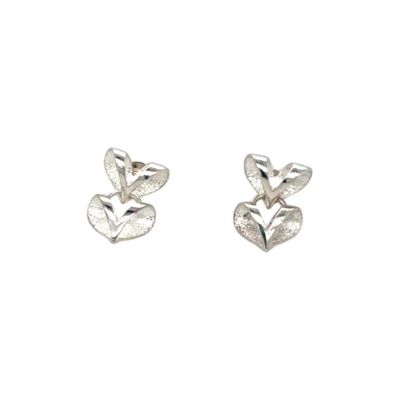 Small heart link stud earrings
