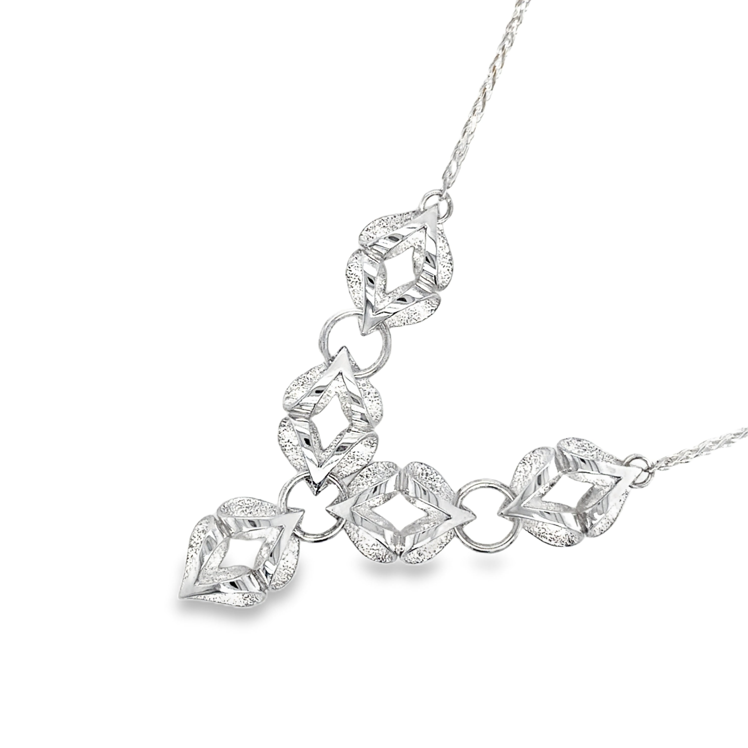 Small kiss Necklace