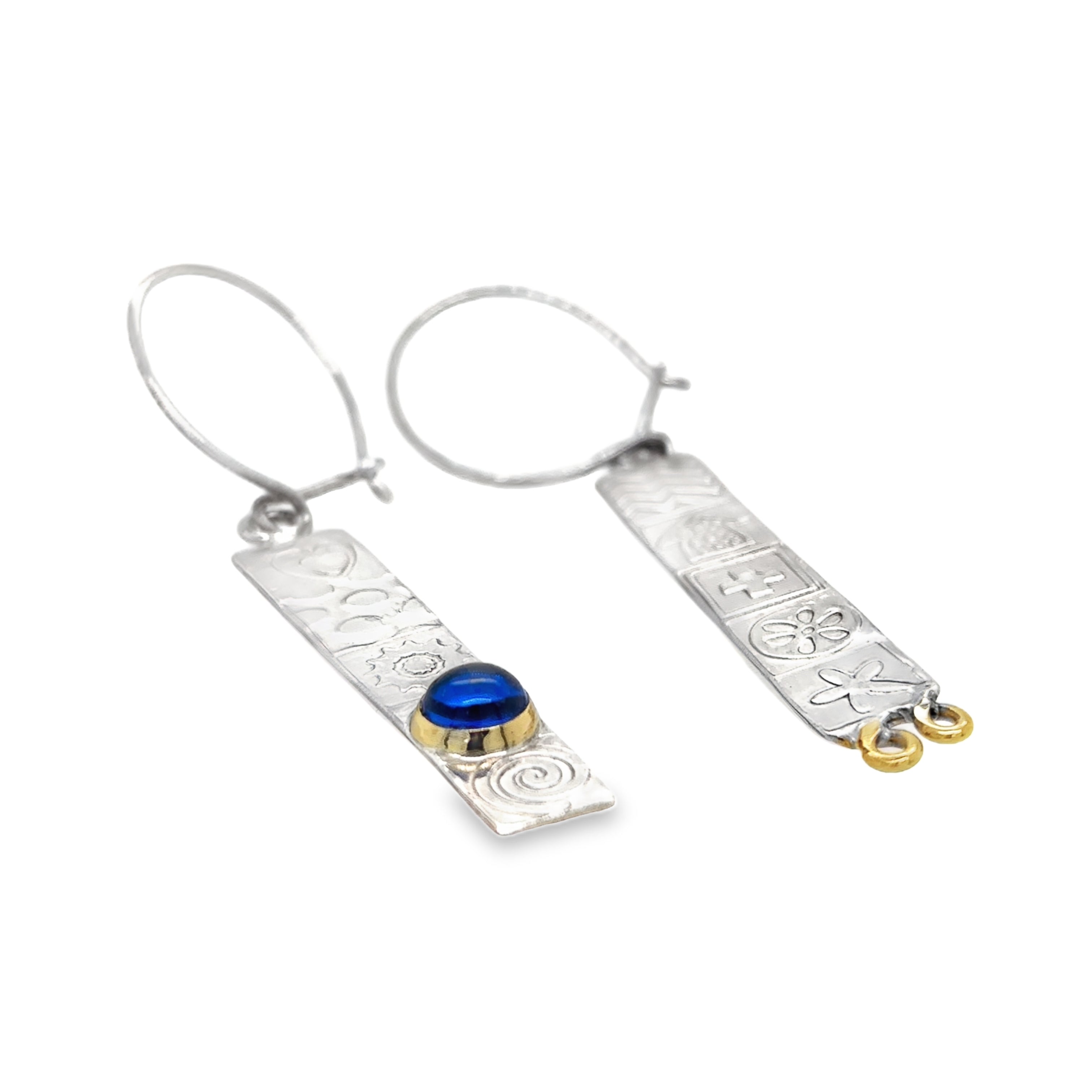 Long asymmetrical earrings