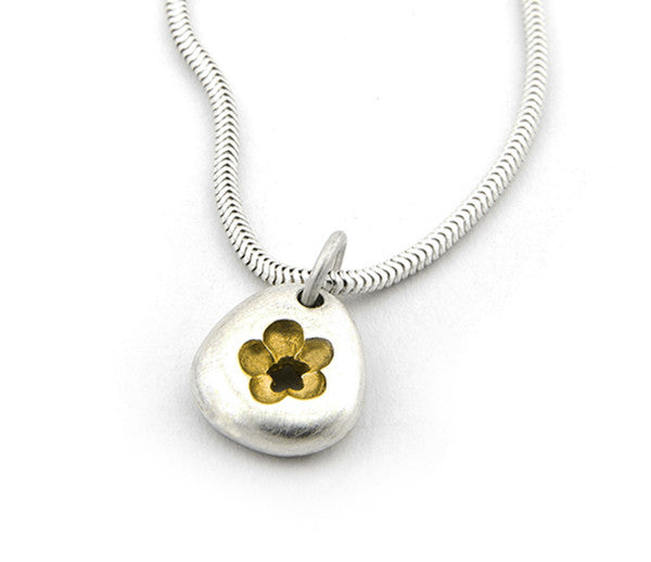Pebble Flower Necklace