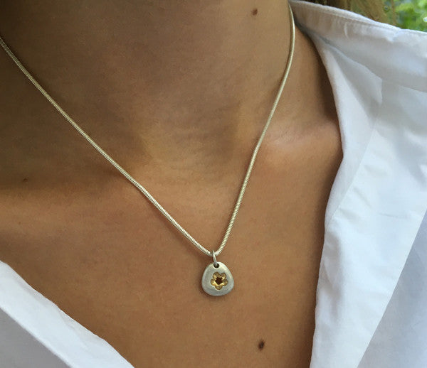Pebble Flower Necklace
